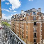 Fantin Latour - Beautiful And Bright Appartment Near Eiffel Tower